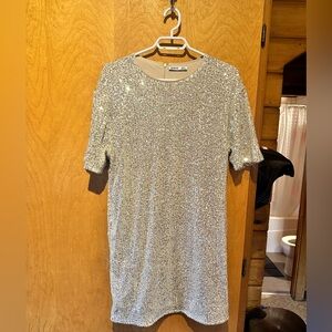 Size M Oversized Silver/Nude Midi Dress